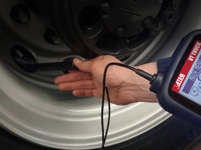 tpms activation tool for trucks and buses